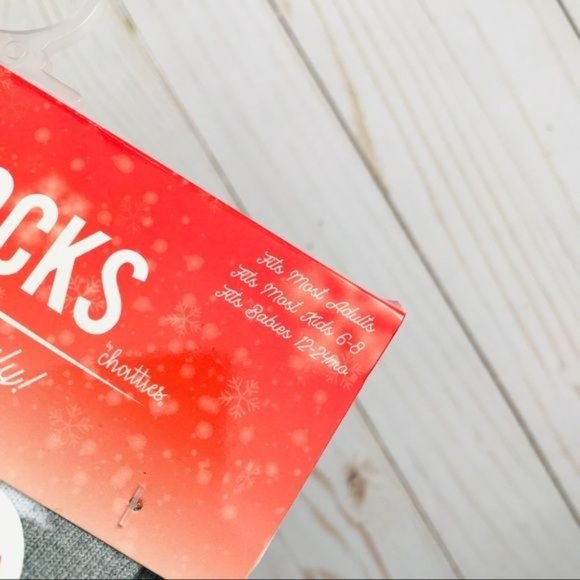 Christmas Gnome Socks by CHATTIES Mama Papa Big Kid and Kid Family Set of 4 - Picture 13 of 13